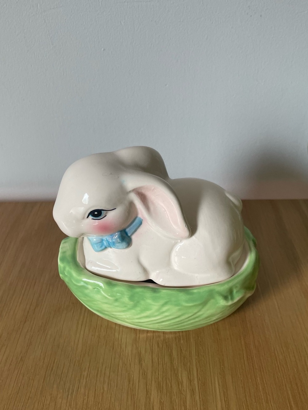 Vintage 70s Bunny Rabbit with Blue Bow on Cabbage Trinket Dish - Picture 5 of 14
